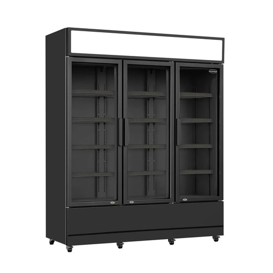 Getränkekühlschrank mit drei Glastüren in Schwarz. Temperaturbereich von +1 bis +10 Grad Celsius. Die Abmessungen sind 1600x610x1973mm (Breite x Tiefe x Höhe). Das Modell ist 7455.2115.